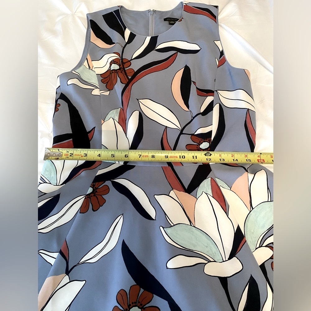 ANN TAYLOR Water Lily Floral Midi Dress Blue Size 8 - Picture 8 of 9
